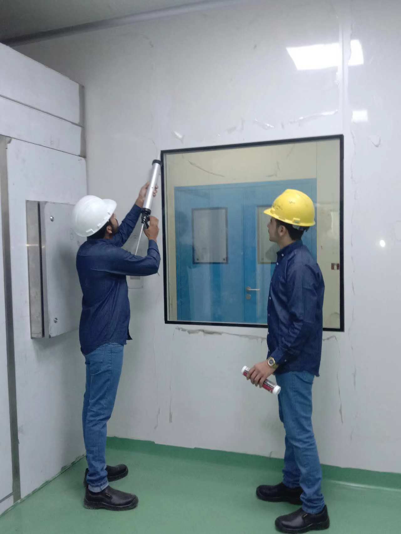 installation cleanroom windows